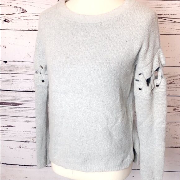 CHARLOTTE Russe Grey Fuzzy Sweater - Picture 2 of 7